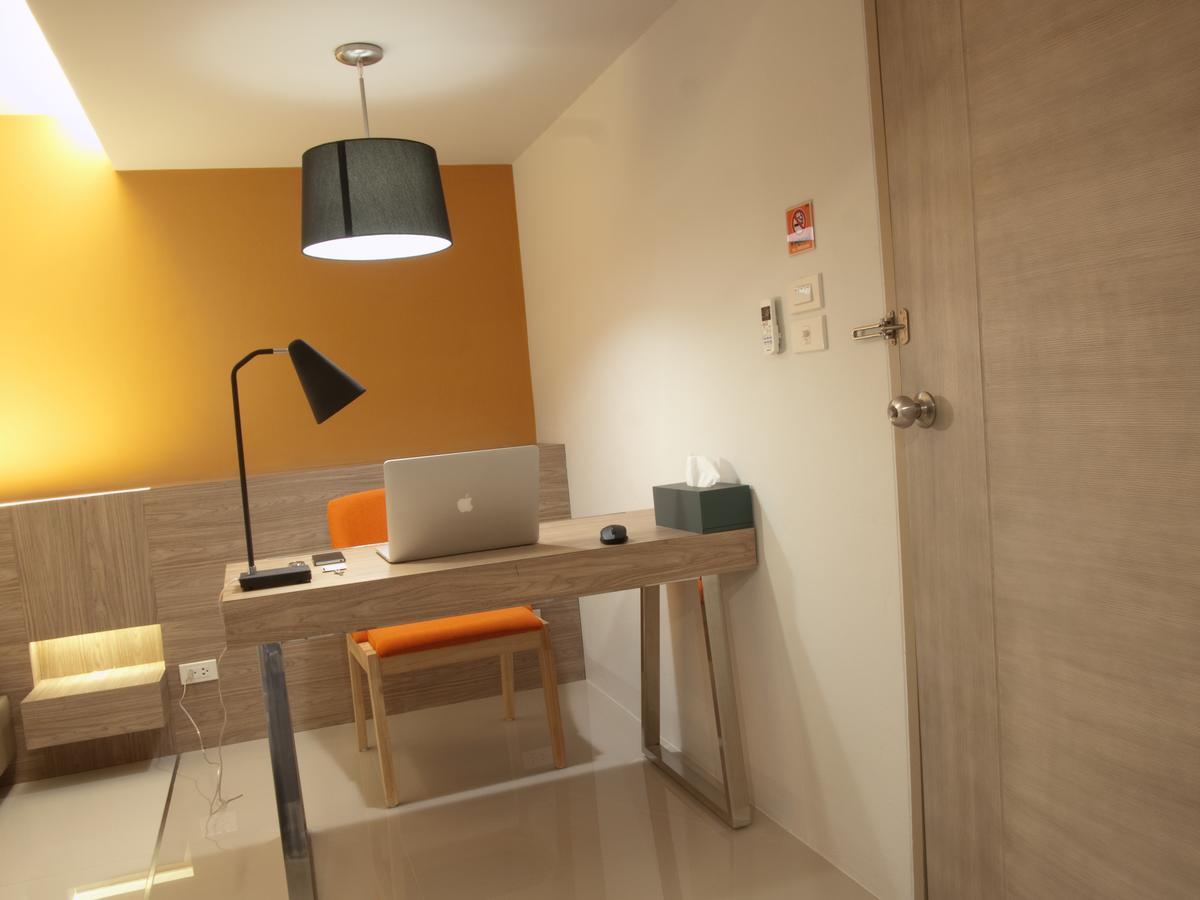 Abizz Hotel Lampang Airport Room photo