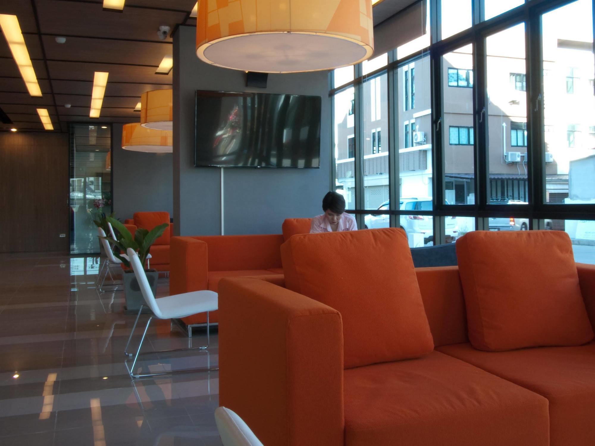 Abizz Hotel Lampang Airport Exterior photo